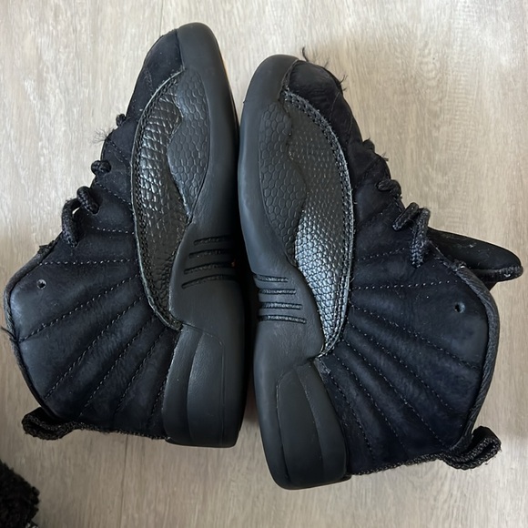 Jordan’s size 8c used - Picture 4 of 4